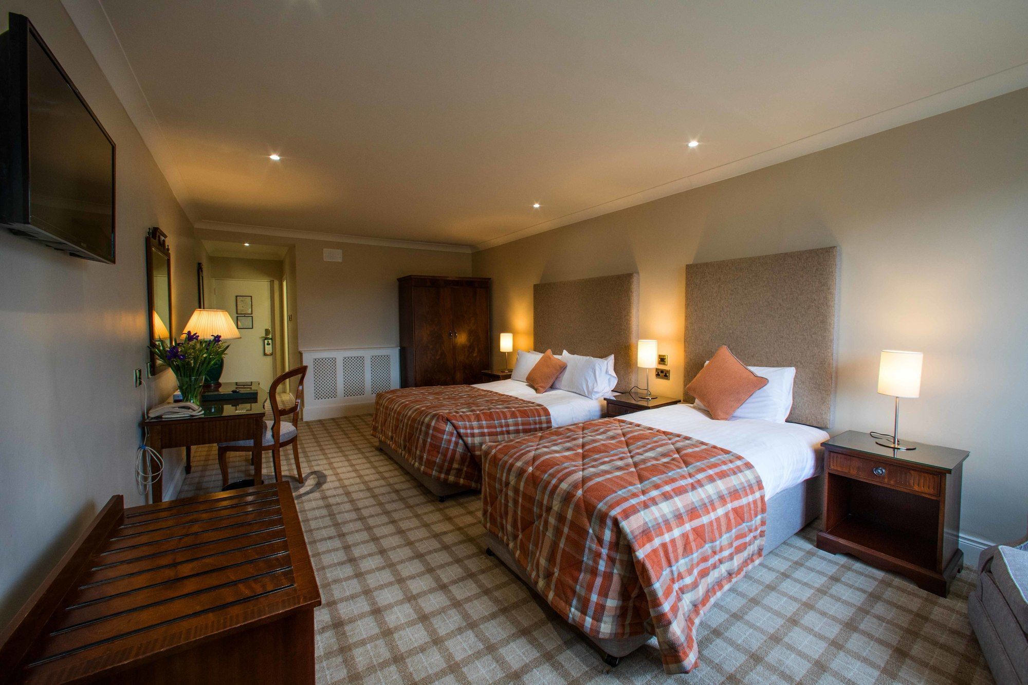 Nuremore Hotel & Country Club Каррикмакросс Экстерьер фото